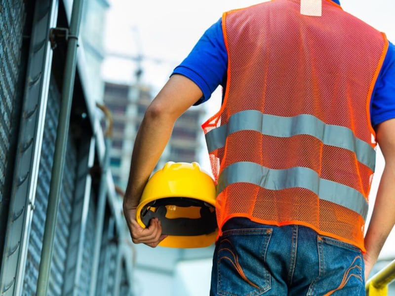 Occupational Medicine doctor at construction site